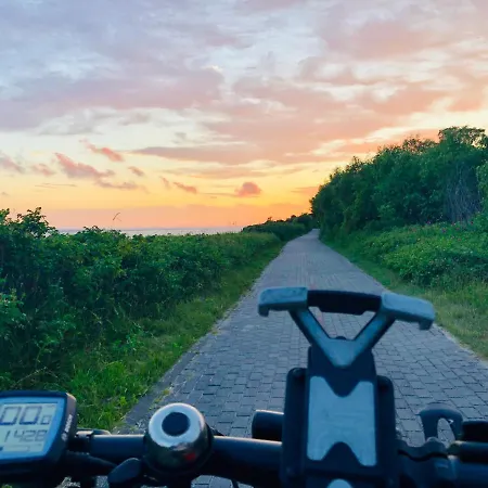 Кемпинг Przyczepy Vip - Osrodek Na Klifie Village - Helska 11