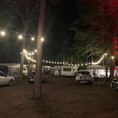 Przyczepy Vip - Osrodek Na Klifie Village - Helska 11 营地 *