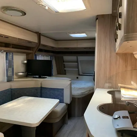 Camping Przyczepy Vip - Osrodek Na Klifie Village - Helska 11