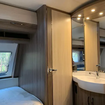 Przyczepy Vip - Osrodek Na Klifie Village - Helska 11 Camping *