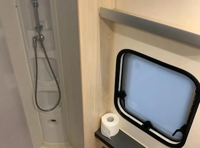 Przyczepy Vip - Osrodek Na Klifie Village - Helska 11 Kemp