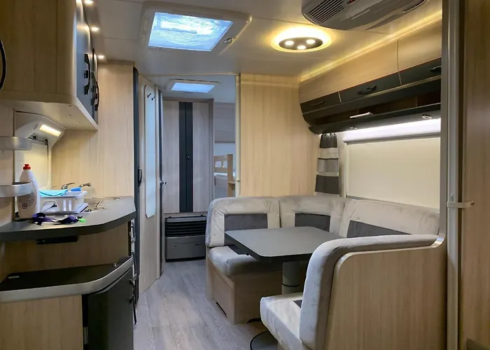 Kemp Przyczepy Vip - Osrodek Na Klifie Village - Helska 11