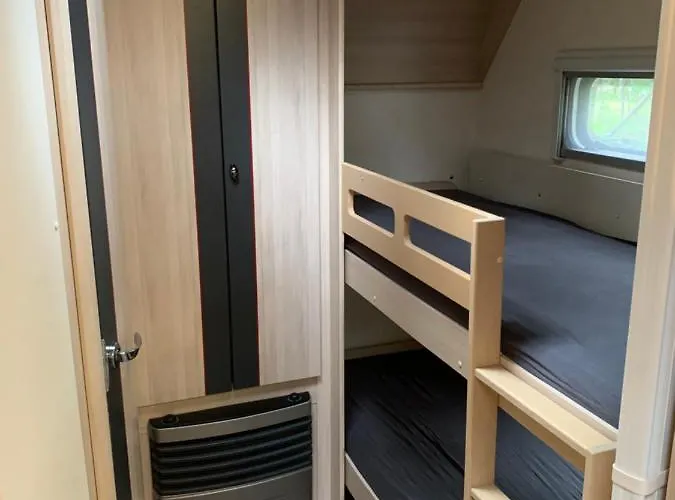 Kemp Przyczepy Vip - Osrodek Na Klifie Village - Helska 11 Hel