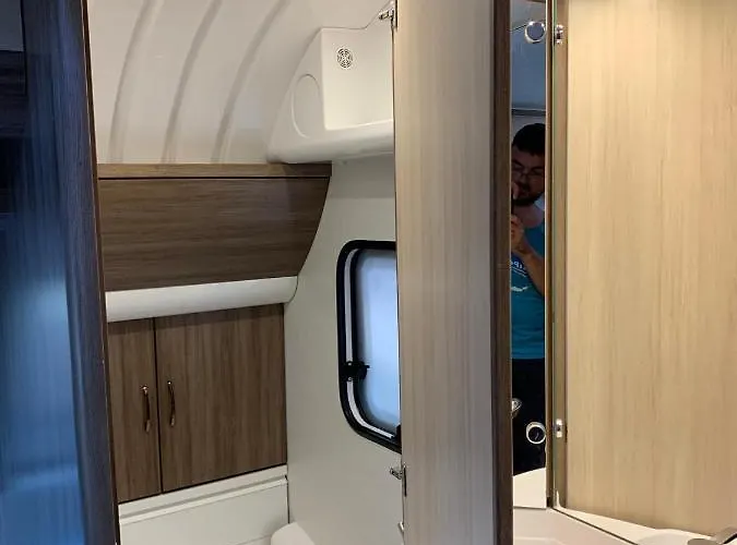 Kemp Przyczepy Vip - Osrodek Na Klifie Village - Helska 11