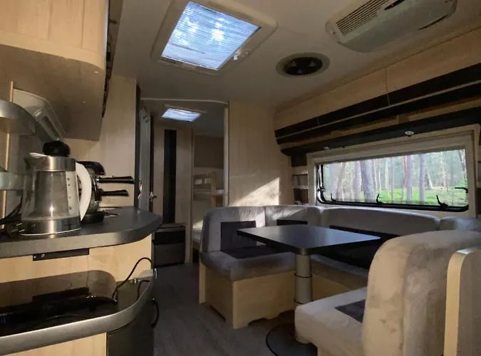 Kemp Przyczepy Vip - Osrodek Na Klifie Village - Helska 11